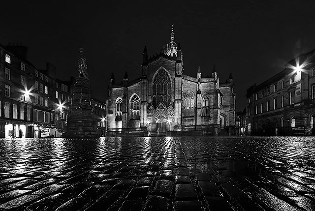 St Giles Church, High Street, Edinburgh  -  Wet Weather, January 2014