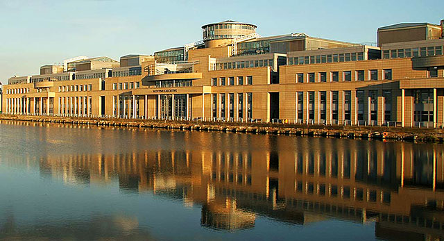The Scottish Executive Office, Victoria Quay, Leith Docks - Photographed 2006