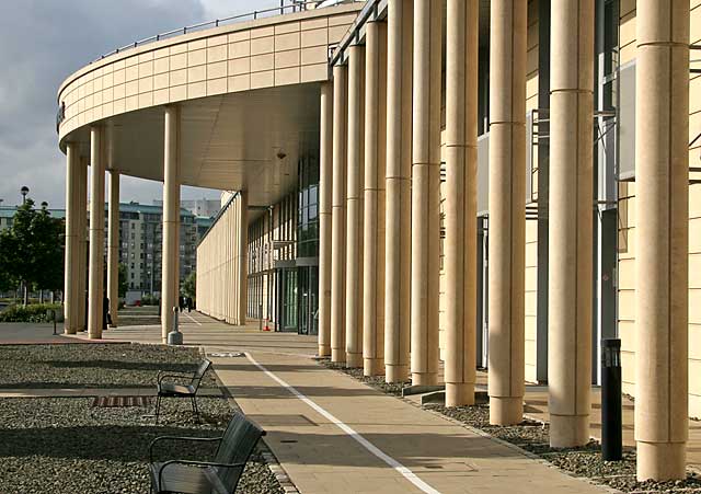 Scottish Government Office  -  Victoria Quay, Leith  -  September 2007