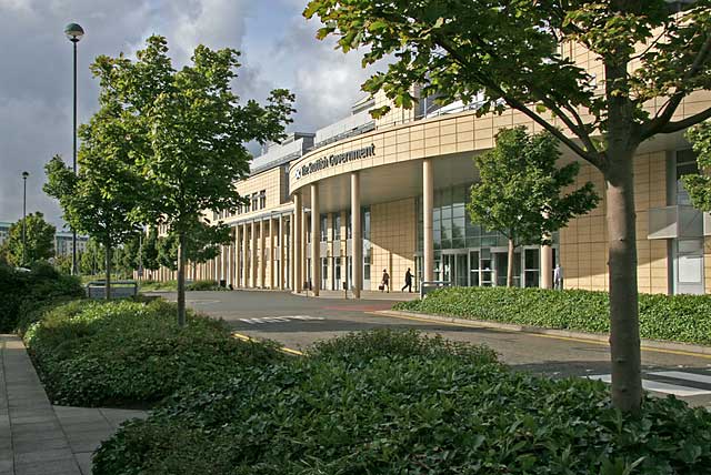 Scottish Government Office  -  Victoria Quay, Leith  -  September 2007