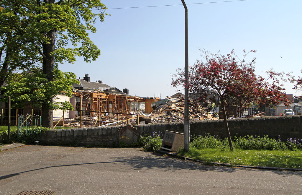 0_buildings_-_st_columbas_hospice_095135.htm#photo_05