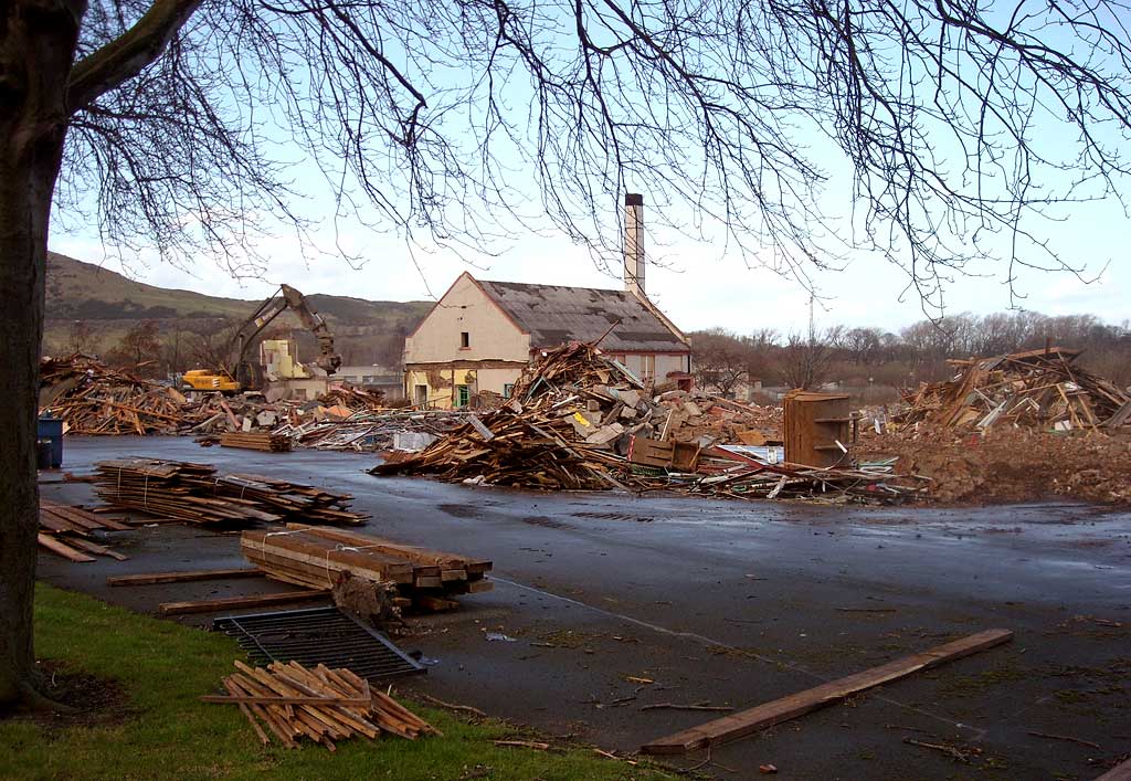 St Francis' School  -  being dmolished  -  March 2009