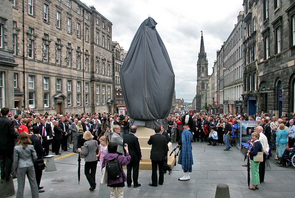 Unveiling of Statue of Adam Smith, beside the Mercat Cross in the Royal Mile  -  July 4, 2008