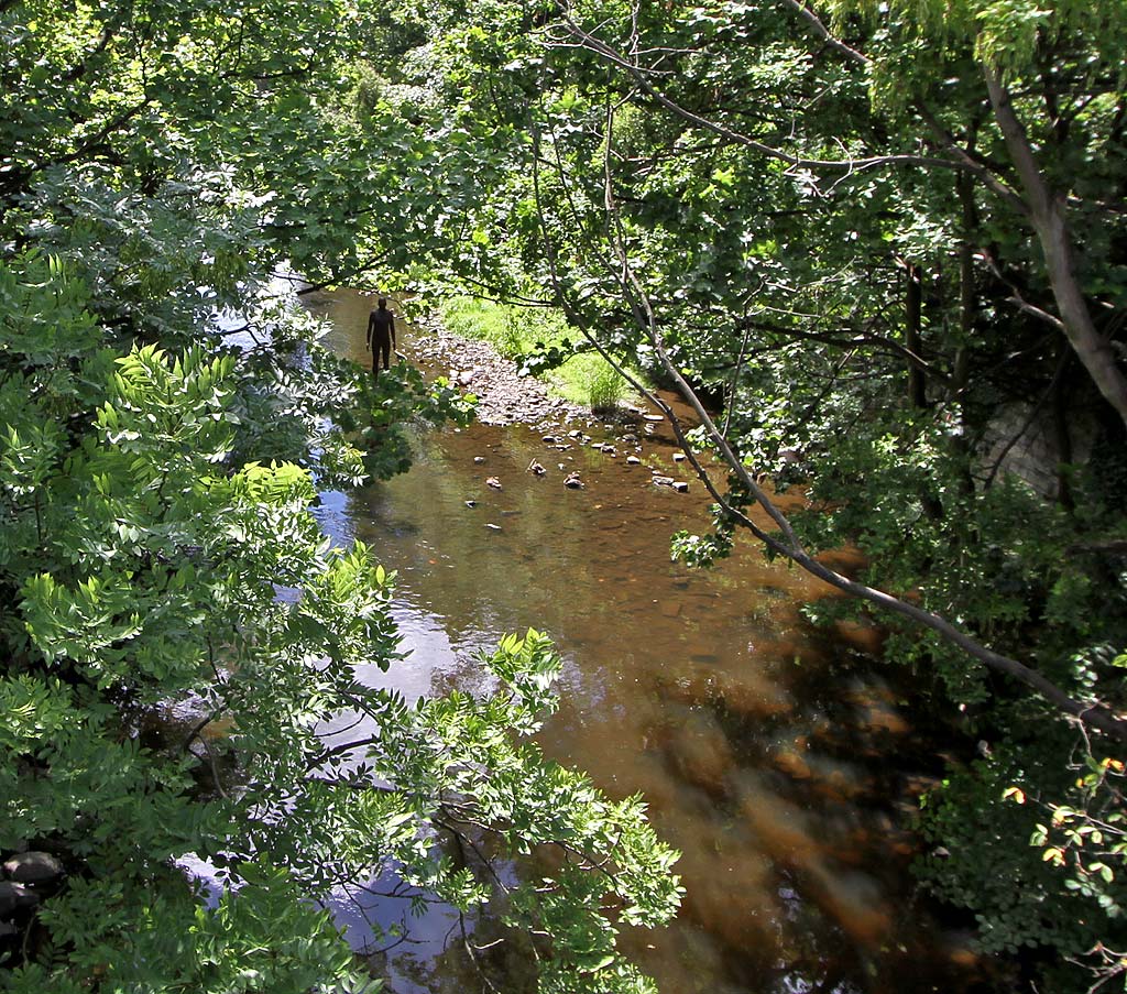 One of the livesize cast iron figures in the artwork '6 Times' by