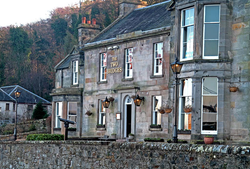 The Two Birdges Hotel and Street Lamps, Newhalls Road, South Queensferry