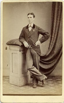 Richard Stuart Brown  -  Carte de Visite No 1  -  Studio at 2 Tollcross