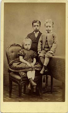 Richard Stuart Brown  -  Carte de Visite No 2  -  Studio at 2 Tollcross