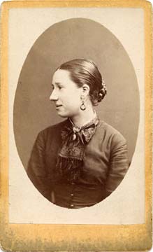 Richard Stuart Brown  -  Carte de Visite No 6  -  Studio at 2 Tollcross 