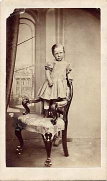 Carte de visite by T W Cowey  - Girl