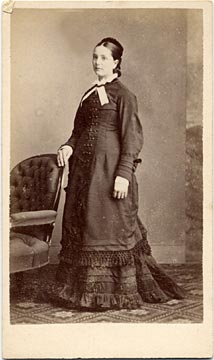 Carte de visite by Adam Diston  -  1877-1882  -  Lady