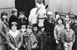 Jim Lee, St Cuthbert's farrier, with Silver and pupils from Tollcross School  -  1985