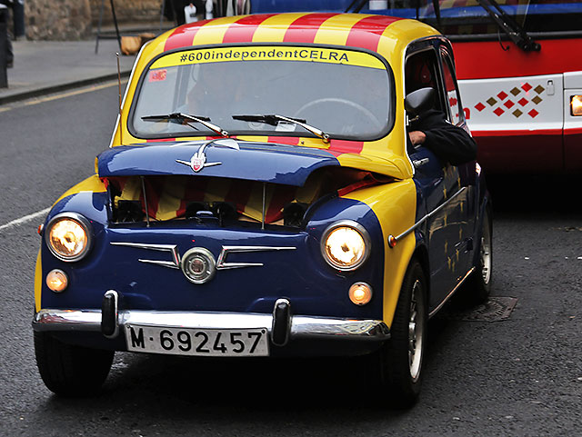 Photos taken in Edinburgh on voting day in the  Scottish Indepemdence Referendum on 18 September 2014  -  Visitors from Catalonia