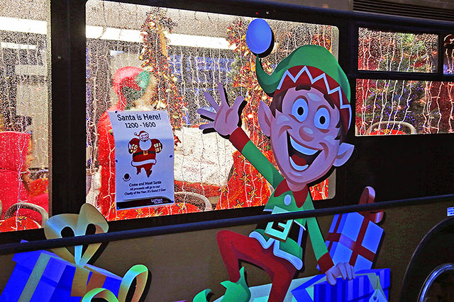 Lothian Buses' Grotto Bus at Craigleith Retiail Park on December 18, 2012