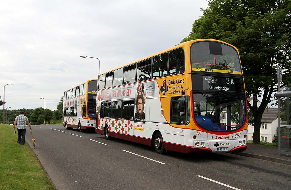 Lothian Buses  -  Terminus  -  Clovenstone  -  Routes 3 and 3A