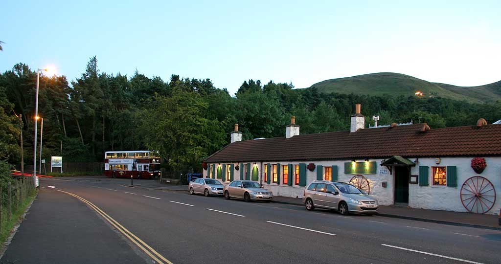 Lothian Buses  -  Terminus  -  Hillend  -  Route 4