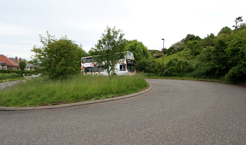 Lothian Buses  -  Terminus  -  Torphin  -  Route 10