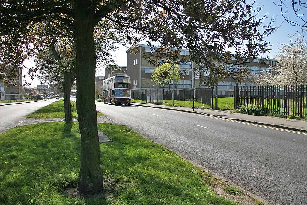 Lothian Buses  -  Terminus  -  Muirhouse  -  Route 14