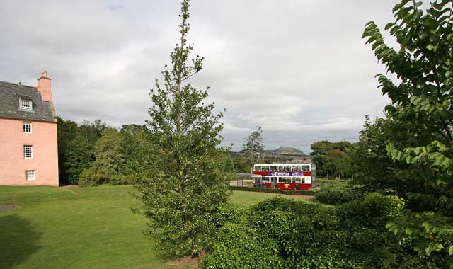 Lothian Buses  -  Terminus  -  Craighouse  -  Route 17