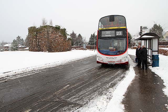 Lothian Buses  -  GLenlockhart  -  Glenlockhart  -  Route 23