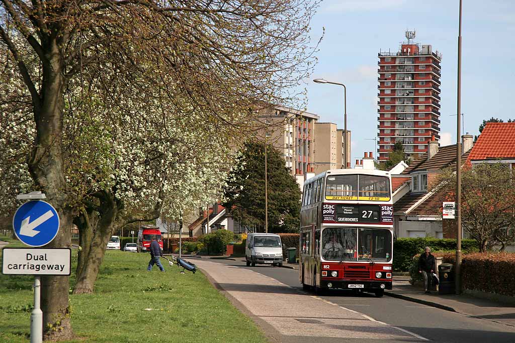 Lothian Buses  -  Terminus  -  Silverknowes  -  Route 27