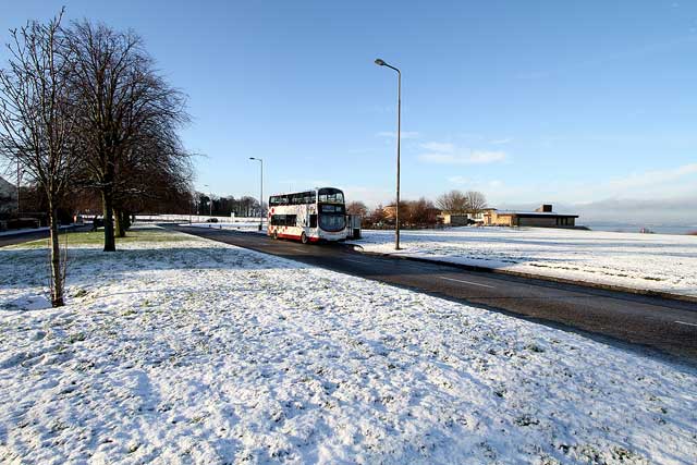 Lothian Buses  -  Terminus  -  Silverknowes  -  Route 27