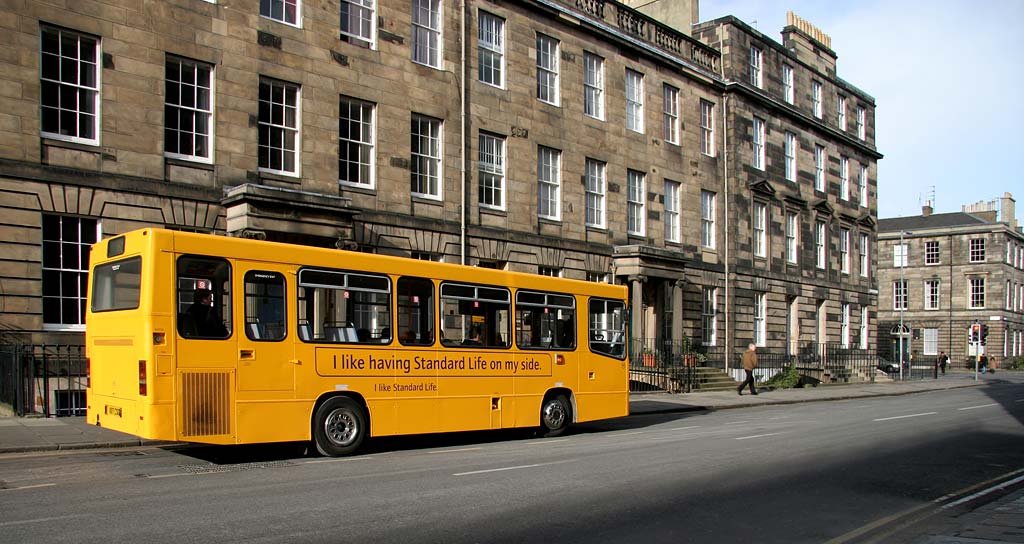 Lothian Buses  -  MacTours  -  Terminus  -  Henderson Row  -  Route 61