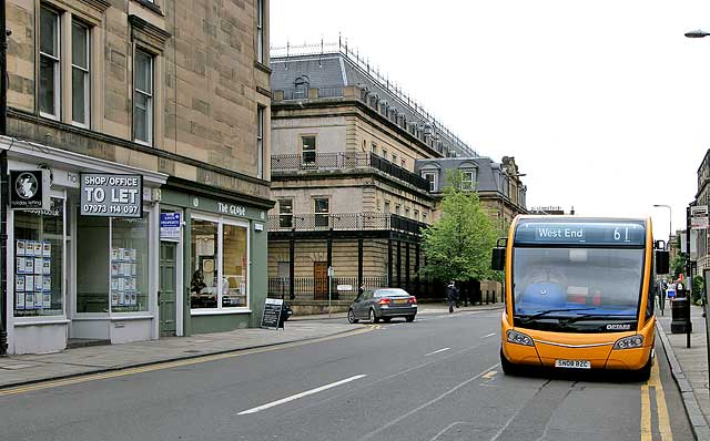 Lothian Buses  -  MacTours  -   Terminus  - Henderson Row -  Route 61