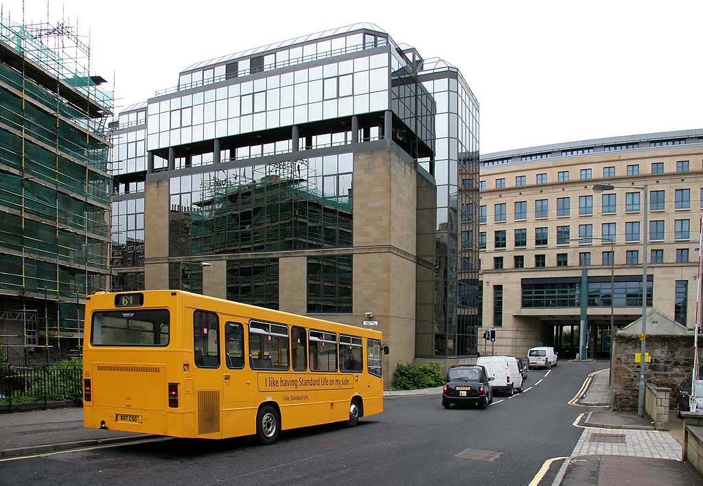 Lothian Buses  -  Terminus  -  MacTours  -  West End  -  Route 61