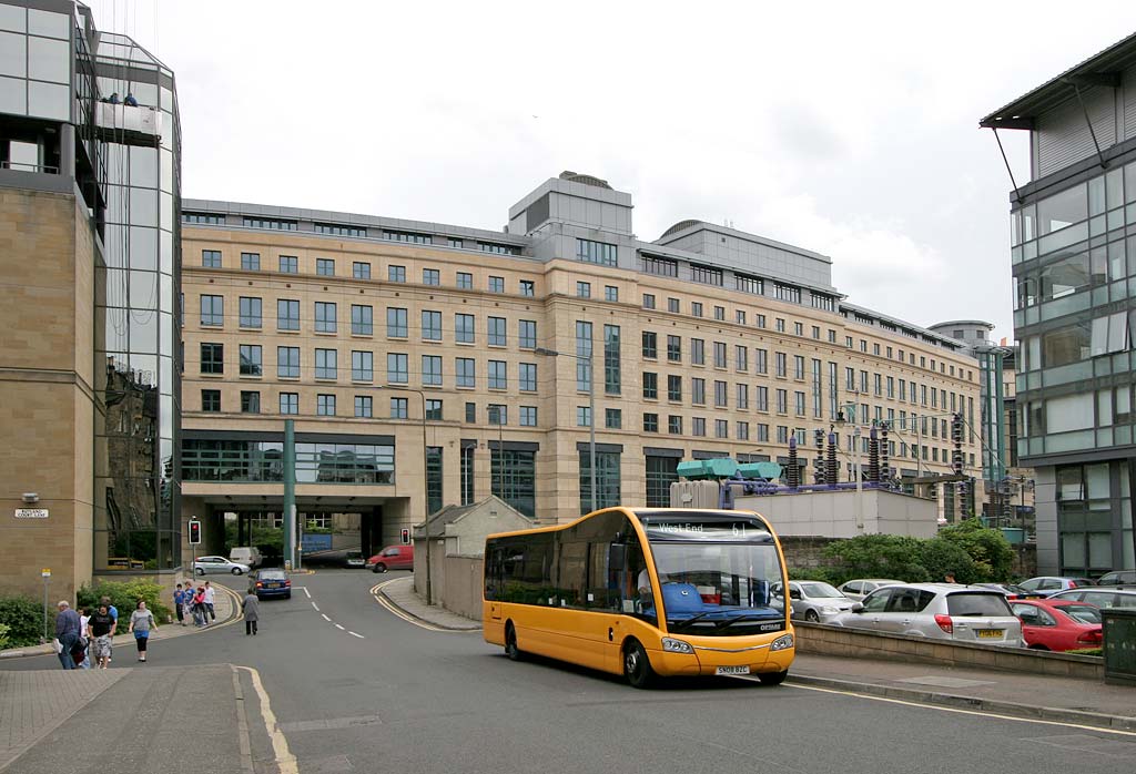 Lothian Buses - Terminus - MacTours - West End - Route 61