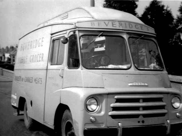 Beveridge Mobile Grocer's Van at Gilmerton Road  - 1958