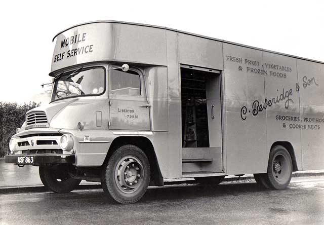 Beveridge Mobile Grocer's Van at Gilmerton Road - 1958