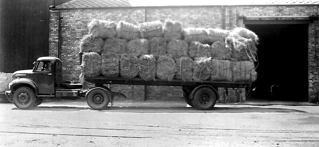 Lorries taking esparto grass from Granton to the paper mills around Edinburgh in the 1940s/50s