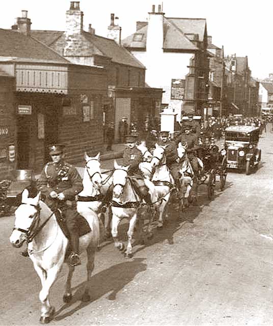 Photograph of Coach and Horses  -  Where and when might it have been taken?