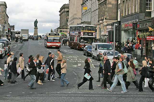 Pedestrians crossing Hanover Street  -  September 2007