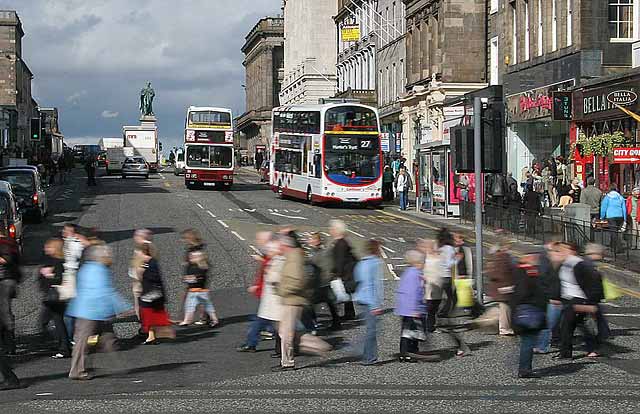 Pedestrians crossing Hanover Street  -  September 2007