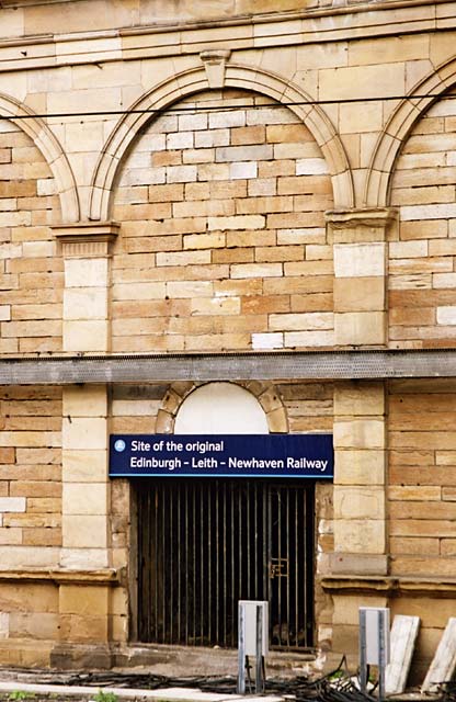 Terminus of Canal Street Station  -  now unused for over 130 years  -  Opposite Platform 19 at Waverley Station  -  zoom-in