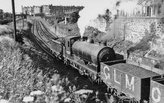 Fishwives' Causeway, Portobello -   loco no 4517