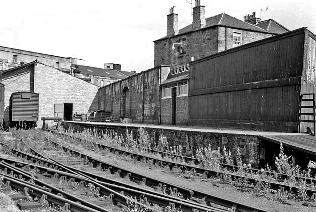 North Leith Station  -  Loco no.10100