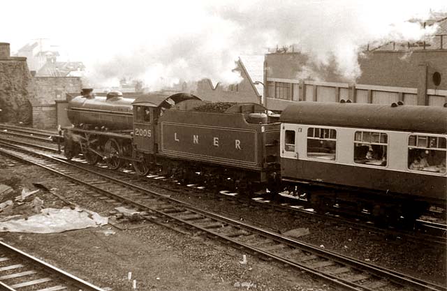 A Scottish Railway Preservation Society 'Santa Special' approaching Calton tunnel.