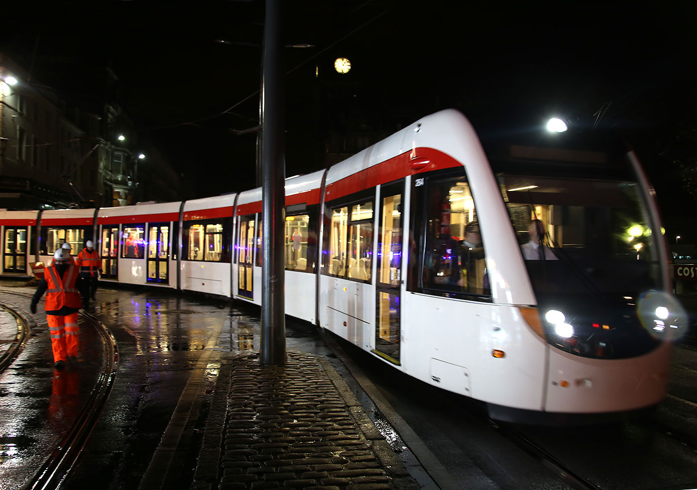 0_edinburgh_transport_trams_2013_testing_144166.htm#photo_08