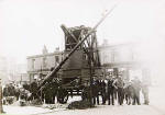 Albert Place  -  Erecting a pole to take the overhead cables for Edinburgh's electric tramway