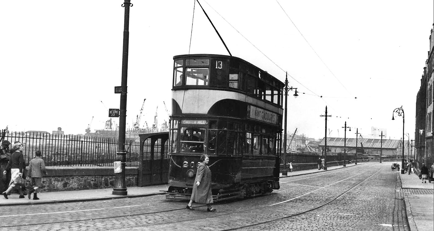 Tram beside the Firth of Forth at Annfield (Lindsay Road), Newhaven