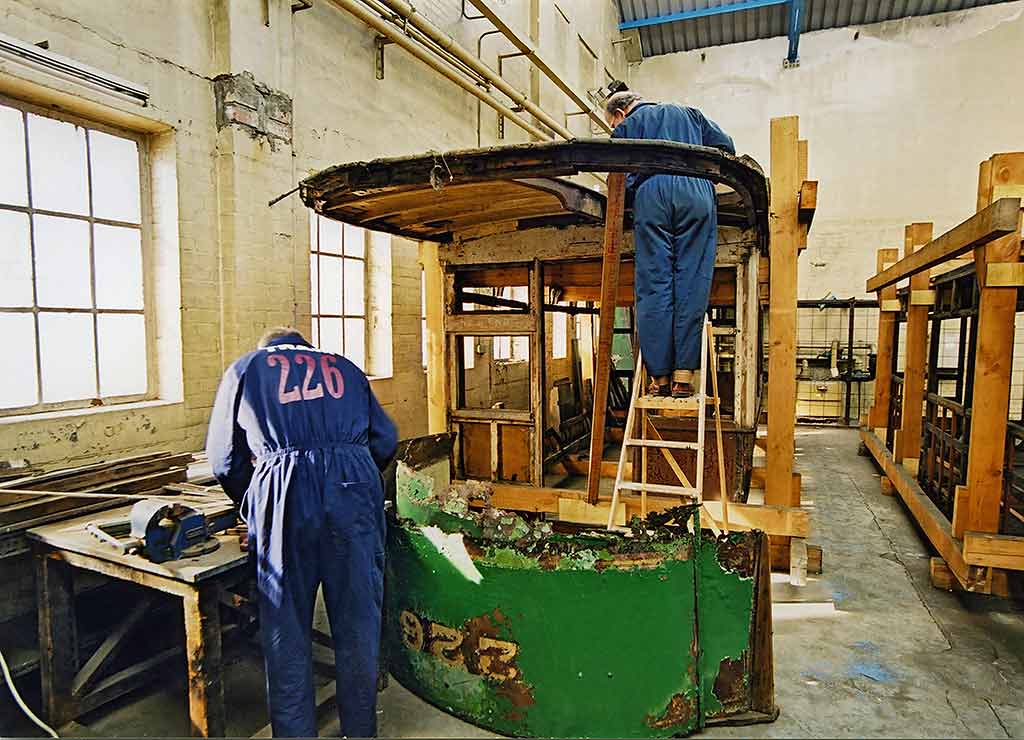 Edinburgh Cable Car 226 being restored