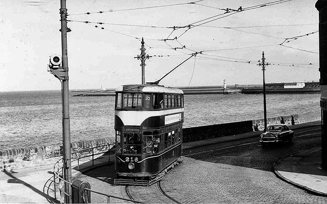 Looking east along Trinity Crescent towards the Old Chain Pier