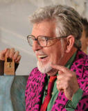 Rolf Harris at The Mound, Edinburgh  -  Recreating the Mona Lisa  -  28 August 2005