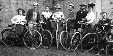 JCH Balmain and other cyclists