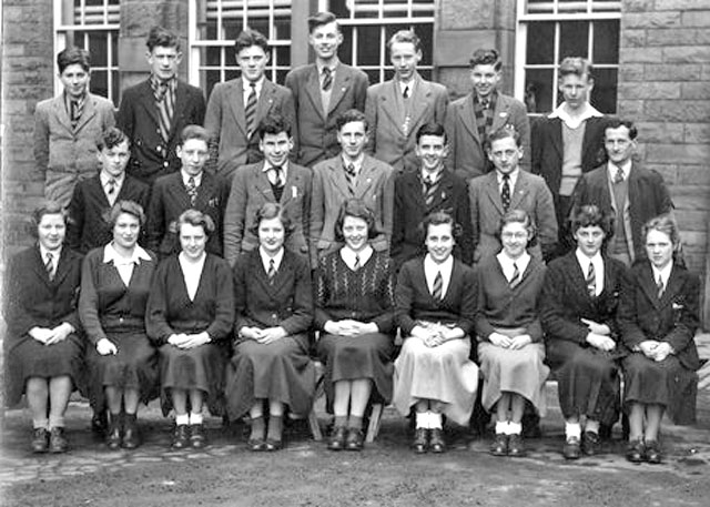 0_groups_and_outings_boroughmuir_school_class_4th_year_1952.htm