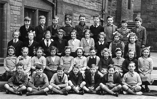 Bruntsfield PrimarySchool  -  1951, Primary 2