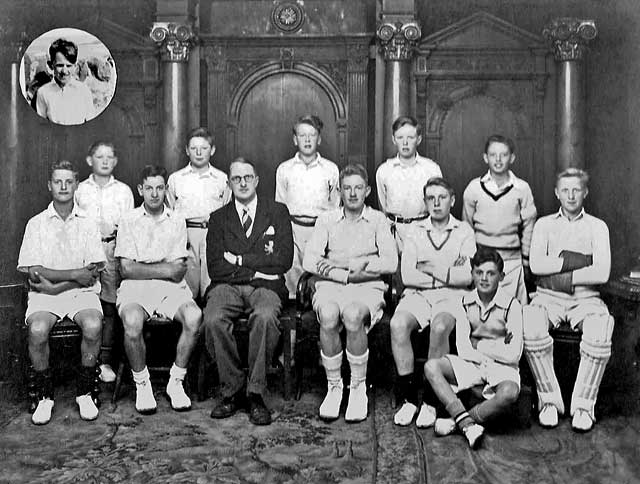 Canongate Boys' Club  -  Cricket XI  -  1949