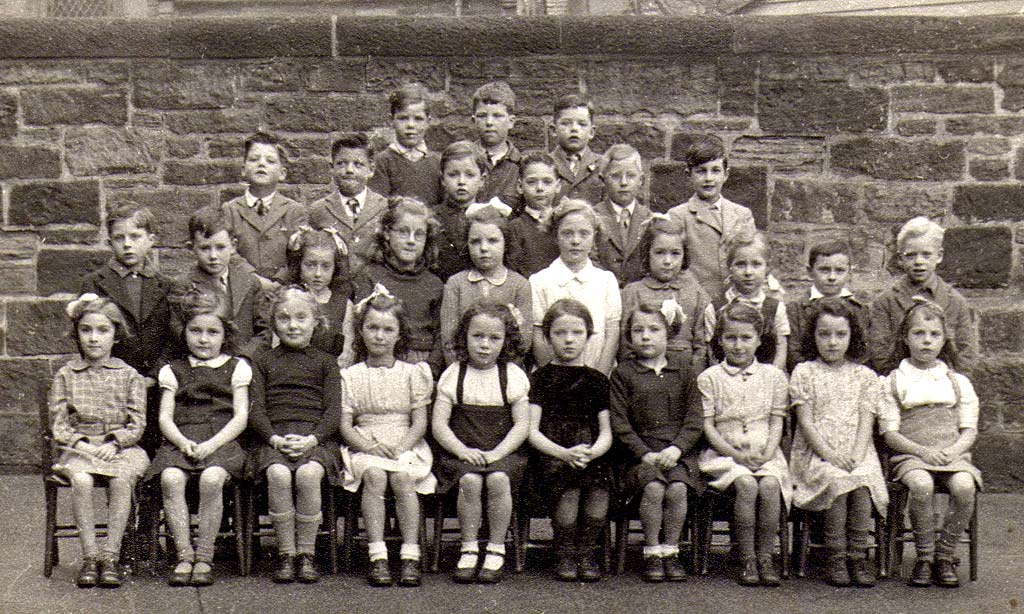 Canonmills school class photograph - 1945